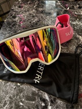 Pink Strap Ski Goggles with Mirrored Lens